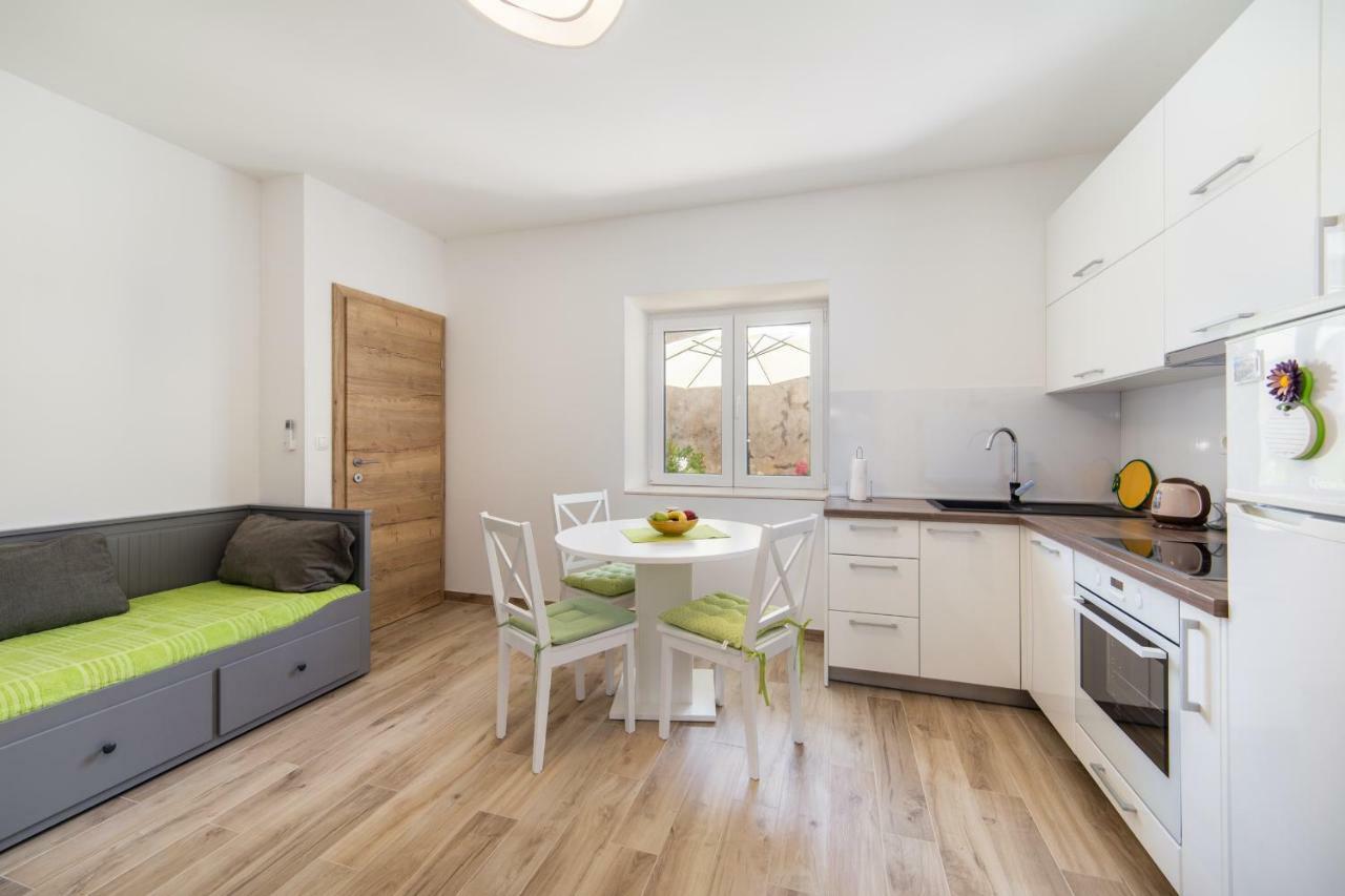 Apartmani Ujdur Gradac  Exterior foto